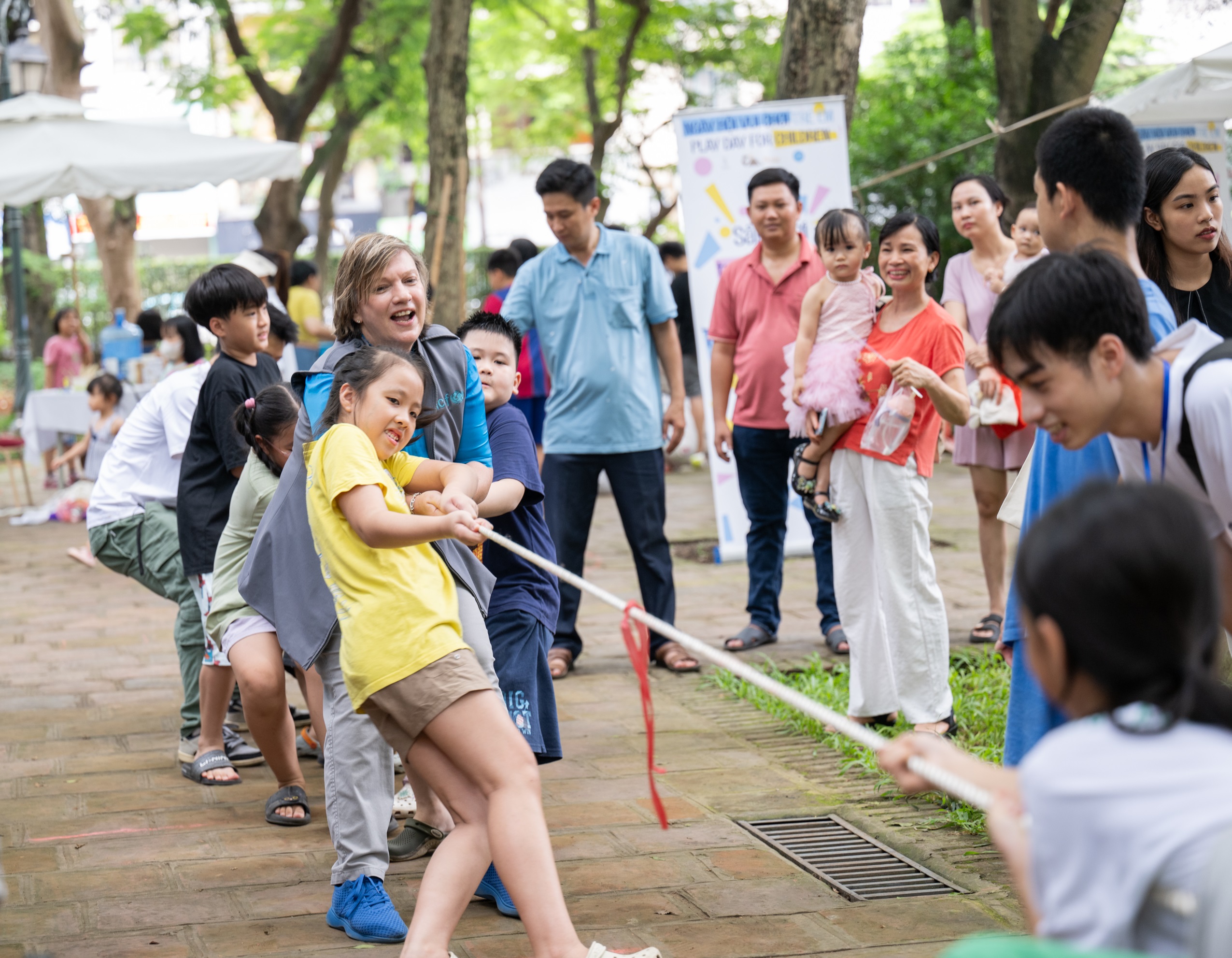 Hà Nội: Hân hoan chào đón Ngày Quốc tế Vui chơi đầu tiên