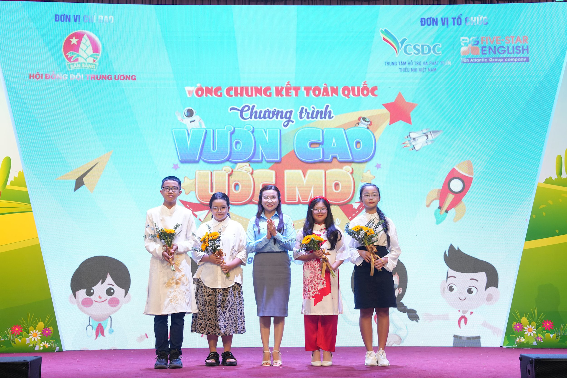 Hành trình truyền cảm hứng "Vươn cao ước mơ": Tiếp lửa cho ước mơ của thế hệ trẻ