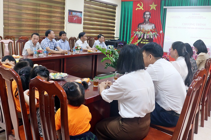 Trao yêu thương, lan tỏa hy vọng, chung tay giúp đỡ trẻ em Chương Mỹ