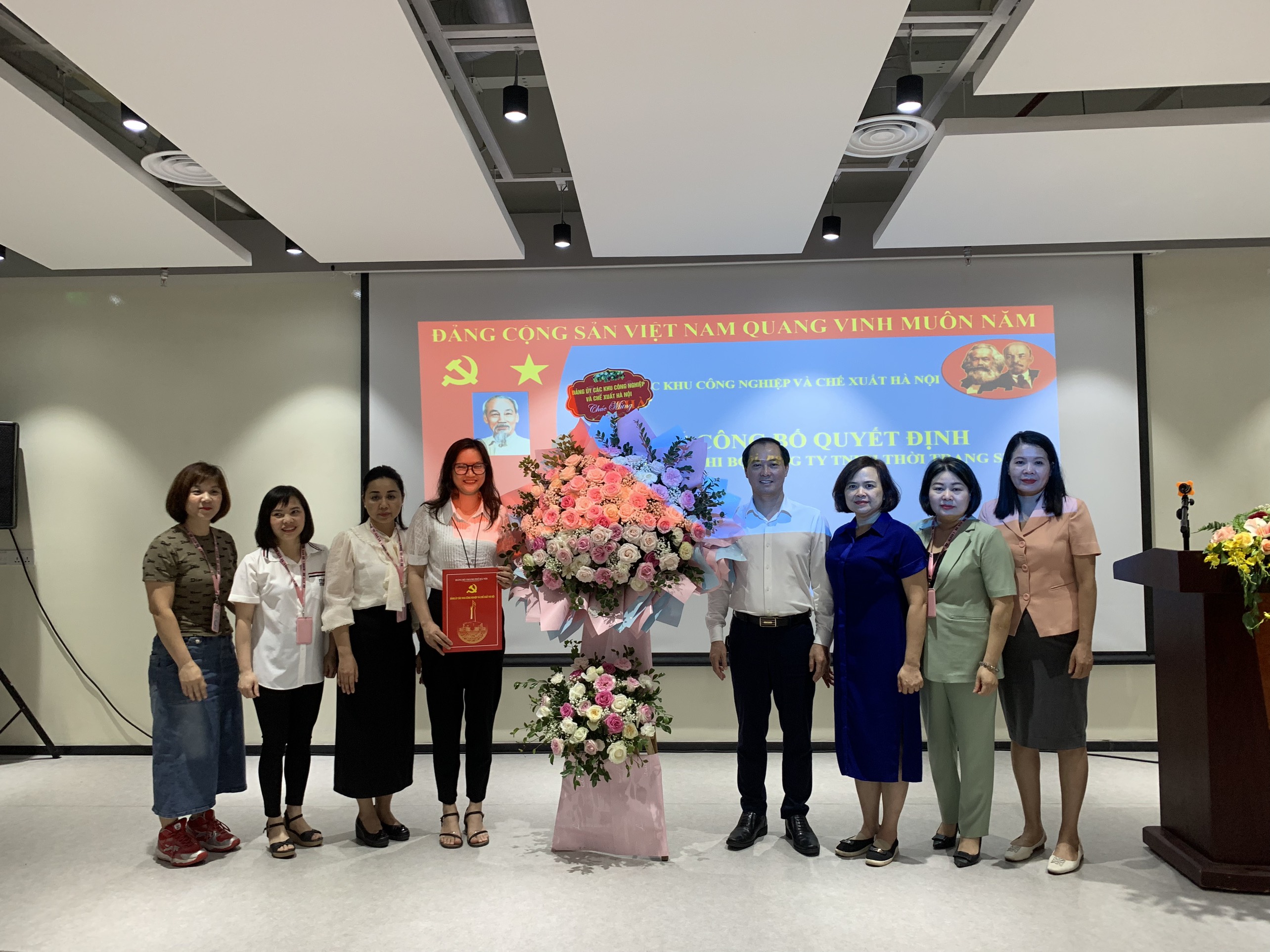Chi bộ Công ty TNHH Thời trang Star được thành lập: Mục tiêu xây dựng Chi bộ trong sạch, vững mạnh