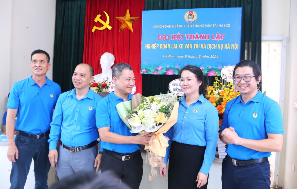 Nghiệp đoàn Lái xe Vận tải và Dịch vụ Hà Nội ra mắt: Hỗ trợ và bảo vệ người lao động trong khu vực phi chính thức