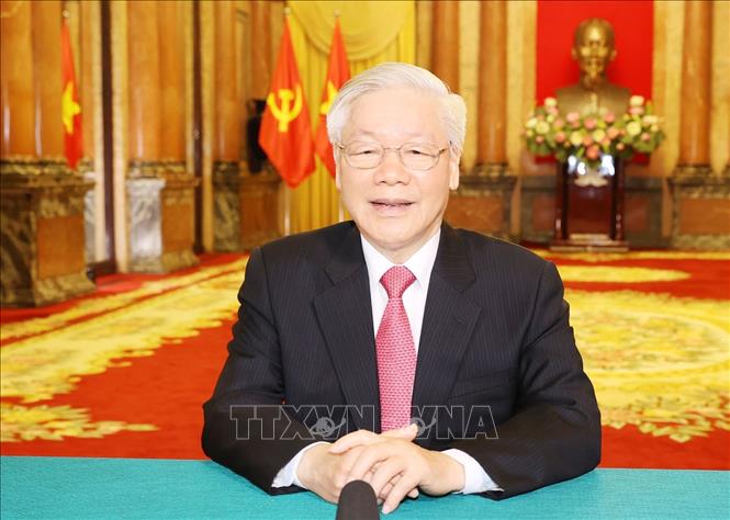 Trao tặng Huân chương Sao vàng cho Tổng Bí thư Nguyễn Phú Trọng