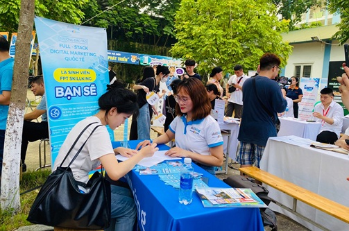 Thị trường lao động Hà Nội 6 tháng đầu năm 2024: Nỗ lực phục hồi, kết quả tích cực