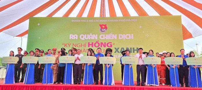 Hà Nội Khởi Động Chiến Dịch “Kỳ Nghỉ Hồng” và “Hành Quân Xanh” 2024: Gắn Kết Tuổi Trẻ với Cộng Đồng