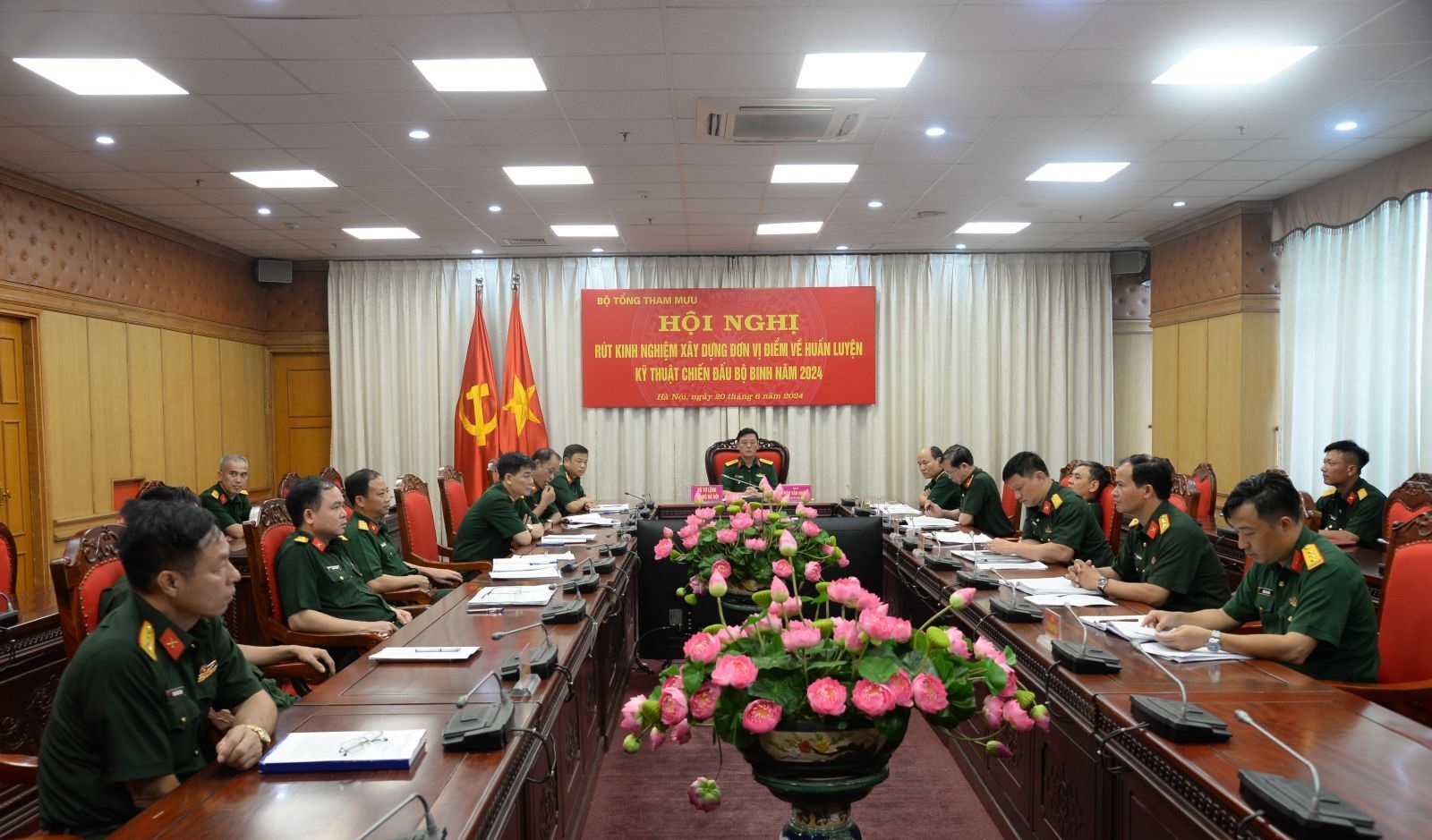 Rút kinh nghiệm từ các đơn vị điểm về huấn luyện để hoàn thiện công tác huấn luyện toàn quân