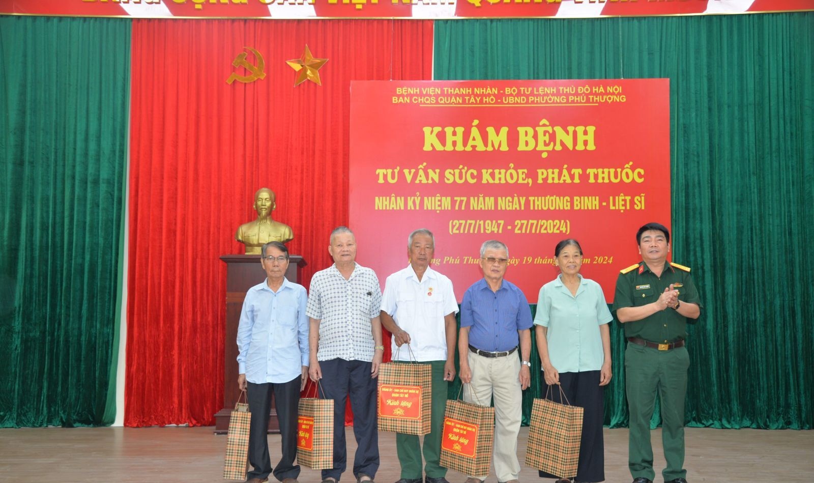 Quận Tây Hồ: Hành động thiết thực chăm lo sức khỏe cho người có công