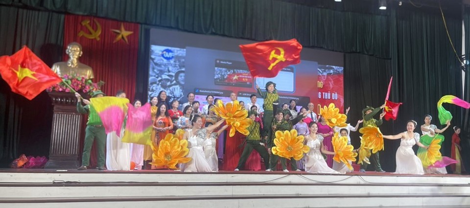 Quận Hai Bà Trưng: Liên hoan nghệ thuật quần chúng "Hà Nội - Niềm tin và hy vọng" tưng bừng, sôi động