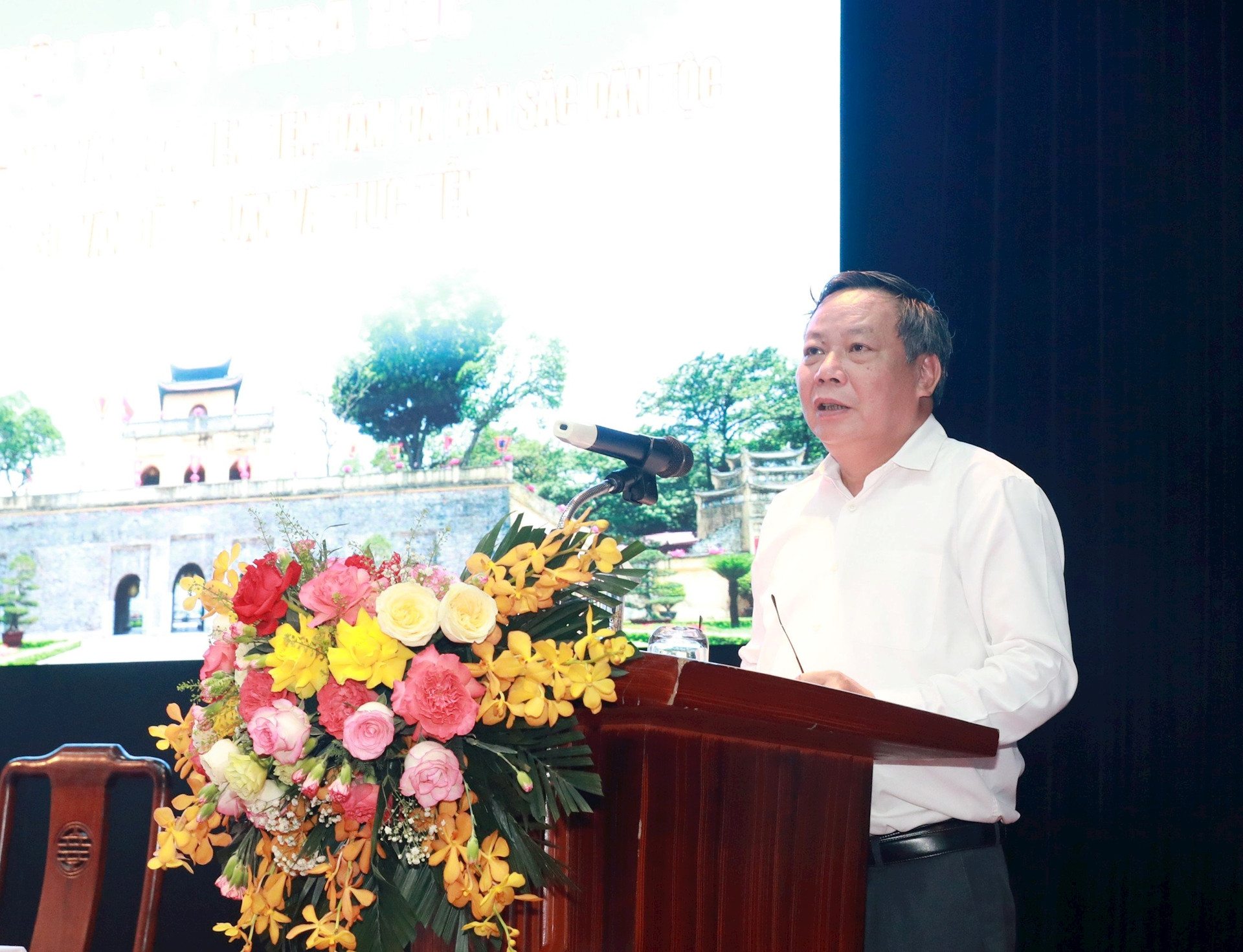 Thành phố Hà Nội là địa phương đầu tiên nghị quyết của cấp ủy về phát triển công nghiệp văn hóa.