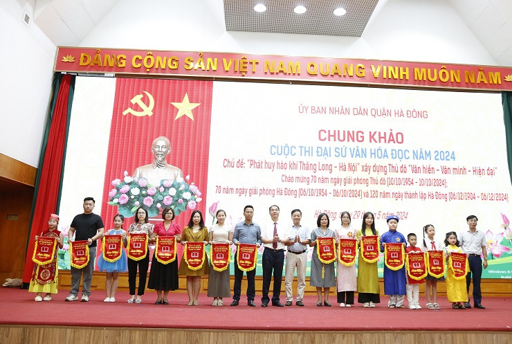 Quận Hà Đông: Sôi động hội thi “Đại sứ văn hóa đọc”, lan tỏa tình yêu sách đến cộng đồng