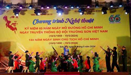 "Đường Hồ Chí Minh - Con đường huyền thoại": Chương trình văn nghệ đặc sắc tái hiện lịch sử hào hùng