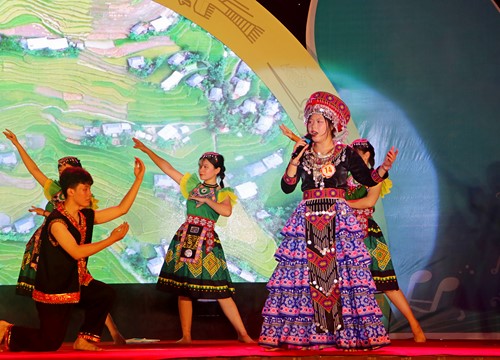 Chung kết cuộc thi Tiếng hát giai điệu quê hương thị xã Sơn Tây mở rộng năm 2024: Bùng nổ âm nhạc, bùng cháy đam mê