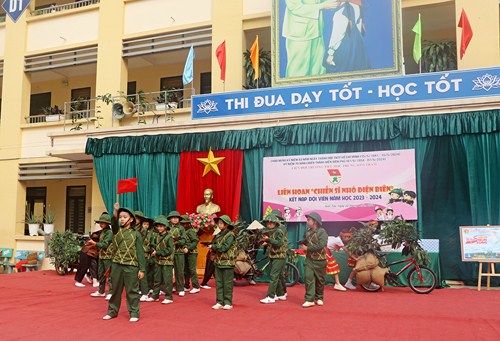 Liên hoan “Chiến sĩ nhỏ Điện Biên” tại trường Tiểu học Trung Sơn Trầm: Âm vang ca khúc chiến thắng và niềm tự hào về thế hệ trẻ