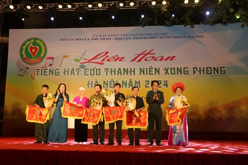 Liên hoan "Tiếng hát cựu thanh niên xung phong" cụm số 3 : Dấu ấn tri ân và truyền cảm hứng