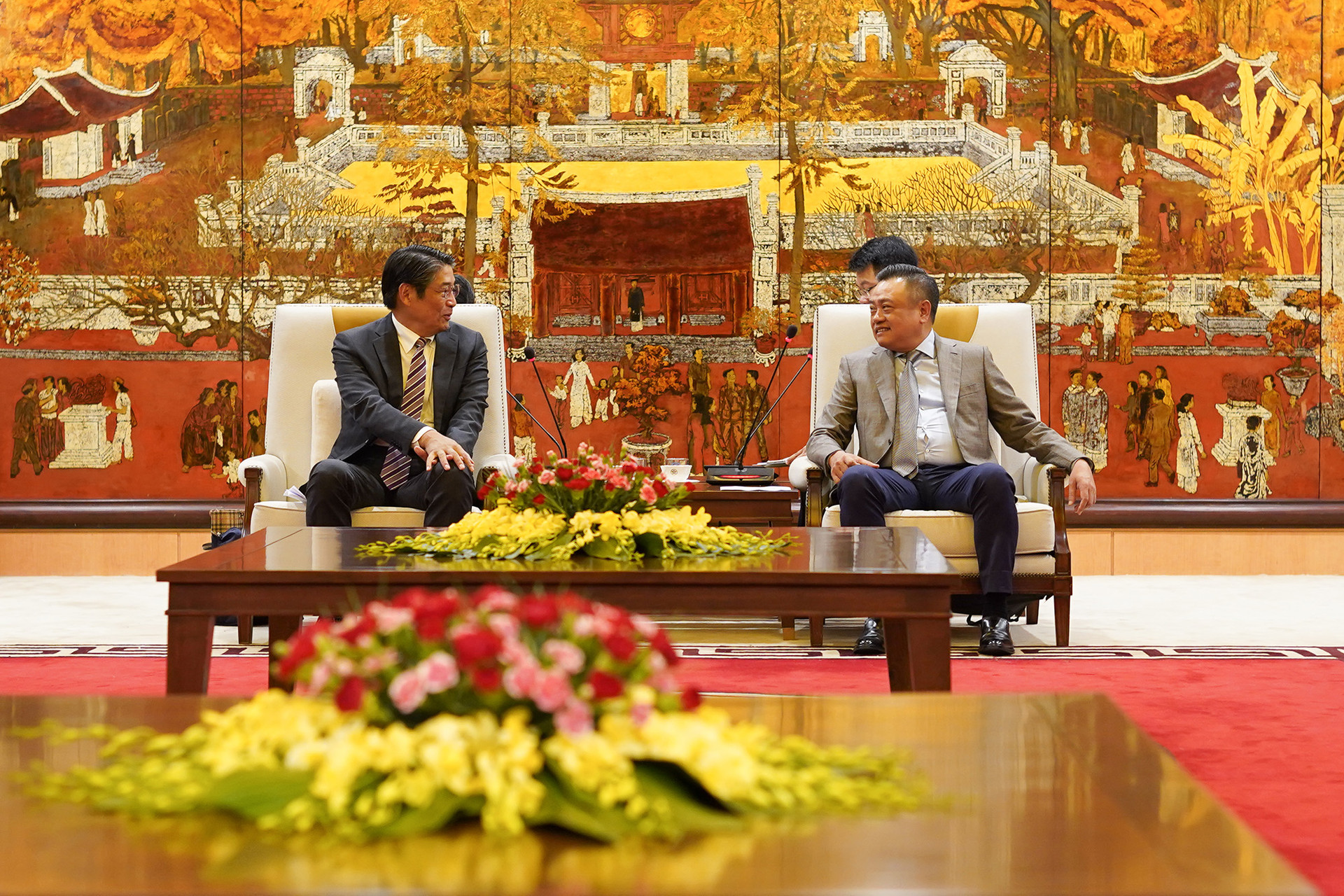 Chủ tịch thành phố Hà Nội Trần Sỹ Thanh tiếp Đại sứ đặc mệnh toàn quyền Nhật Bản