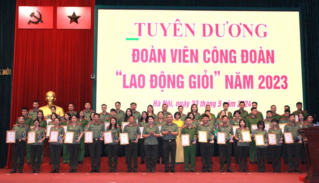 Công đoàn Công an thành phố Hà Nội: Nỗ lực chăm lo đời sống, bảo vệ quyền lợi cho đoàn viên