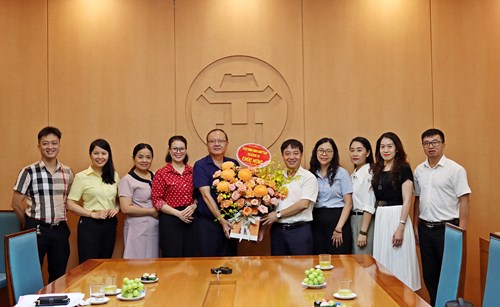 Thị xã Sơn Tây tăng cường hợp tác với báo chí, cùng nhau phát triển