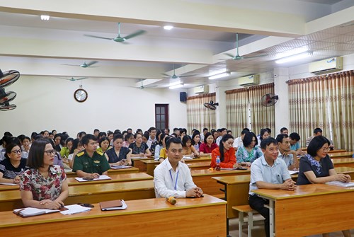 Hội nghị tập huấn công tác thi đua, khen thưởng: Đẩy mạnh phong trào thi đua yêu nước và nâng cao chất lượng khen thưởng