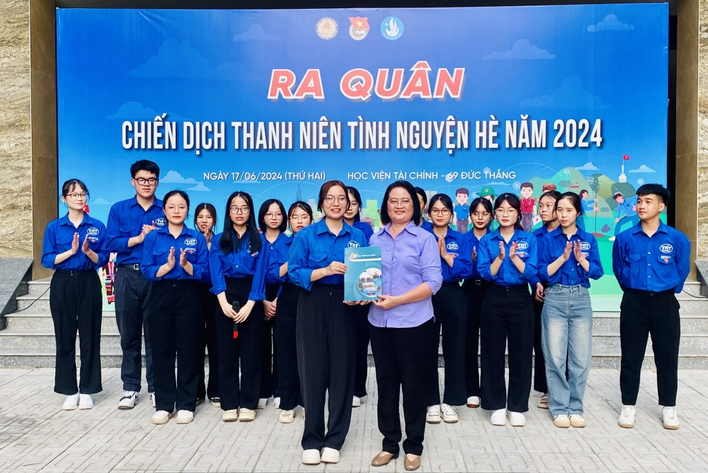 Học viện Tài chính: Tuổi trẻ xung kích trong mùa hè tình nguyện
