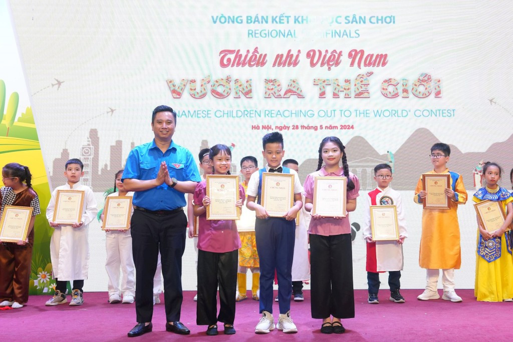 Thiếu nhi Thủ đô tỏa sáng tại sân chơi “Thiếu nhi Việt Nam - Vươn ra thế giới”