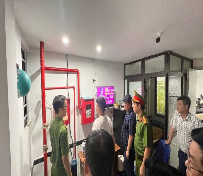 Quận Tây Hồ siết chặt công tác phòng cháy chữa cháy tại nhà trọ, nhà cho thuê