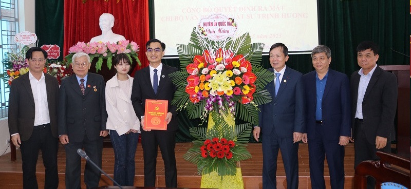 Phát triển Đảng trong doanh nghiệp ngoài khu vực Nhà nước: Động lực phát triển kinh tế - xã hội huyện Quốc Oai