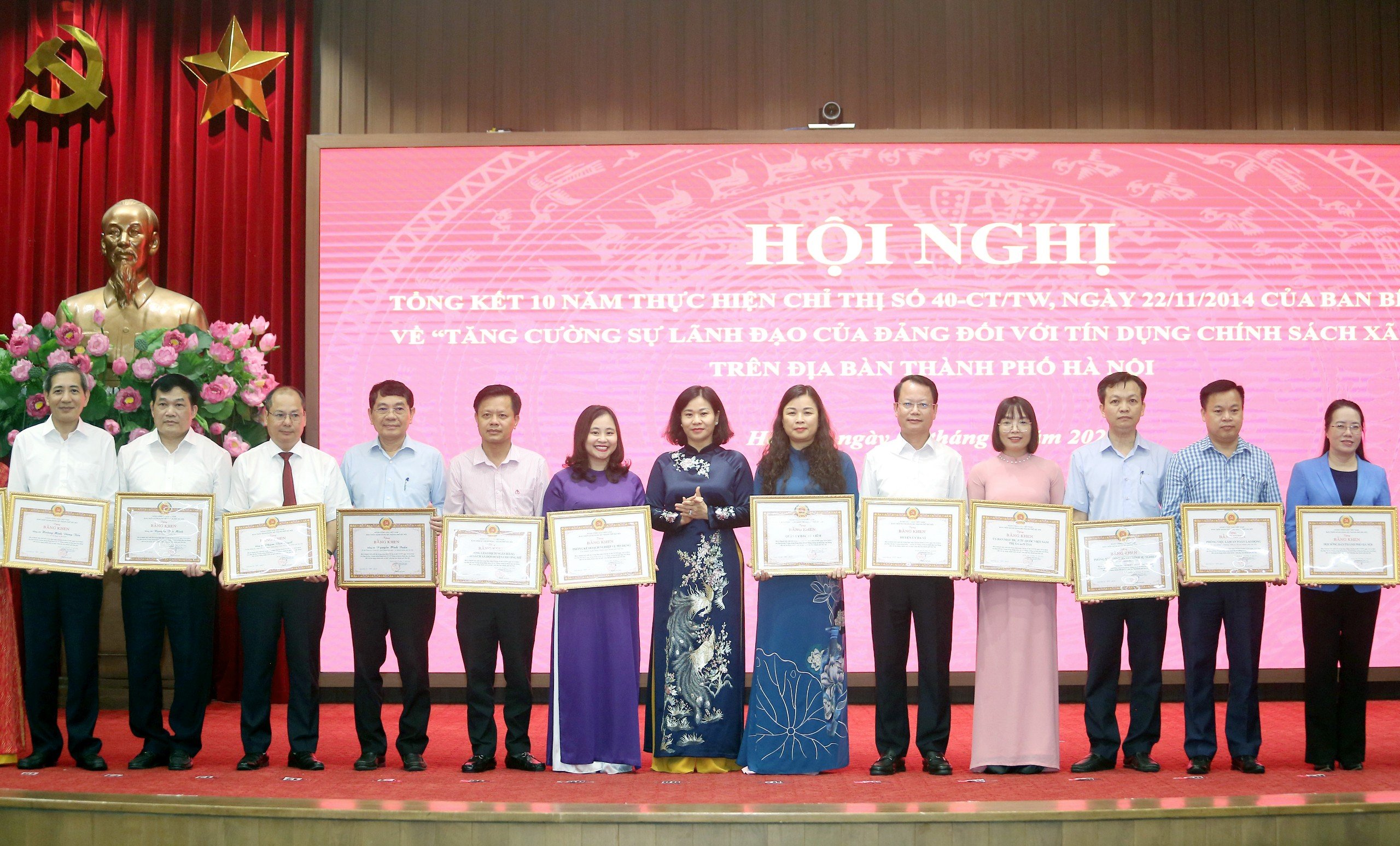 Thành ủy Hà Nội tổng kết 10 năm thực hiện Chỉ thị số 40-CT/TW: Giải pháp căn cơ để giảm nghèo bền vững