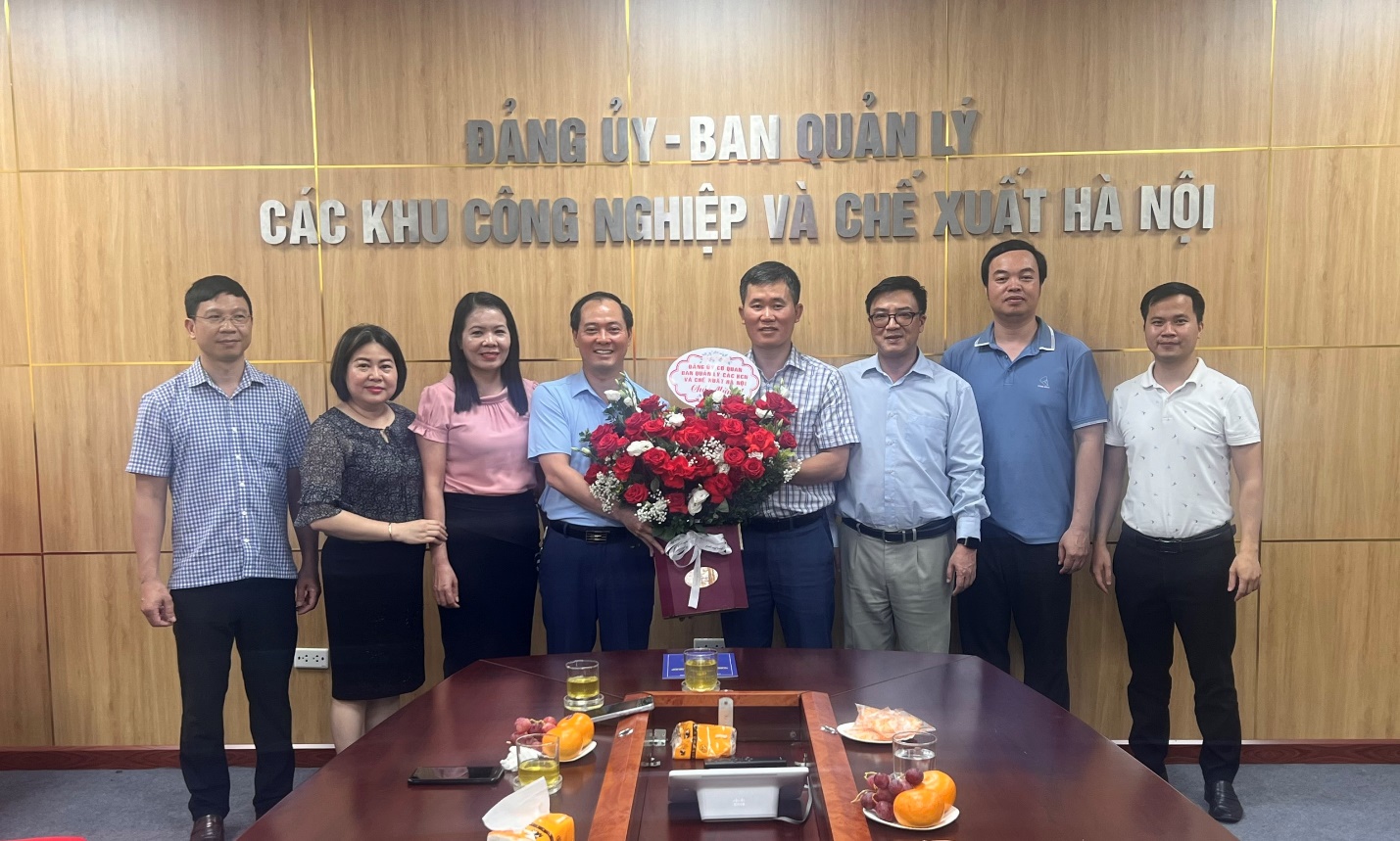 Đảng bộ các khu công nghiệp và chế xuất Hà Nội: 12 năm khẳng định vị thế, đóng góp tích cực cho phát triển kinh tế