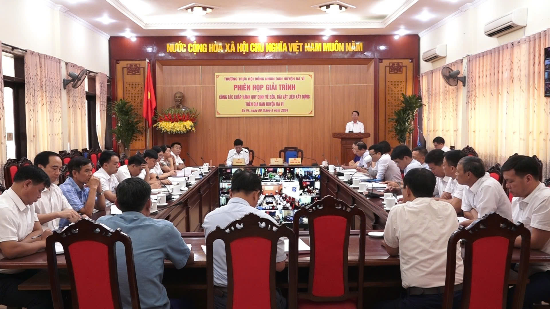 Huyện Ba Vì: Giải quyết vướng mắc, tạo điều kiện cho doanh nghiệp vật liệu xây dựng