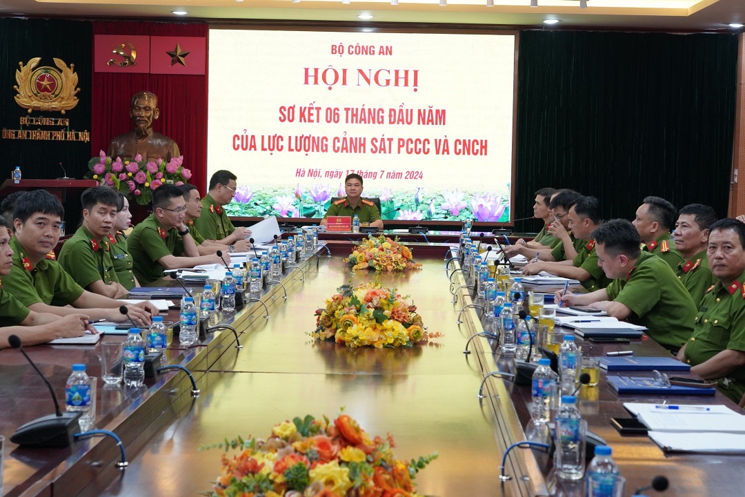 Công an thành phố Hà Nội đẩy mạnh triển khai công tác quản lý PCCC và CNCH theo Nghị định 50/2024/NĐ-CP