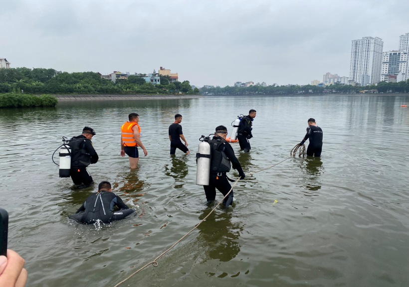 Cảnh sát PCCC Hà Nội nâng cao năng lực ứng cứu tai nạn dưới nước