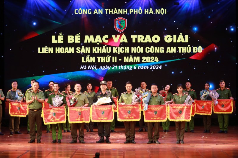 Liên hoan Sân khấu Kịch nói Công an Thủ đô lần thứ II: Tôn vinh những hy sinh thầm lặng