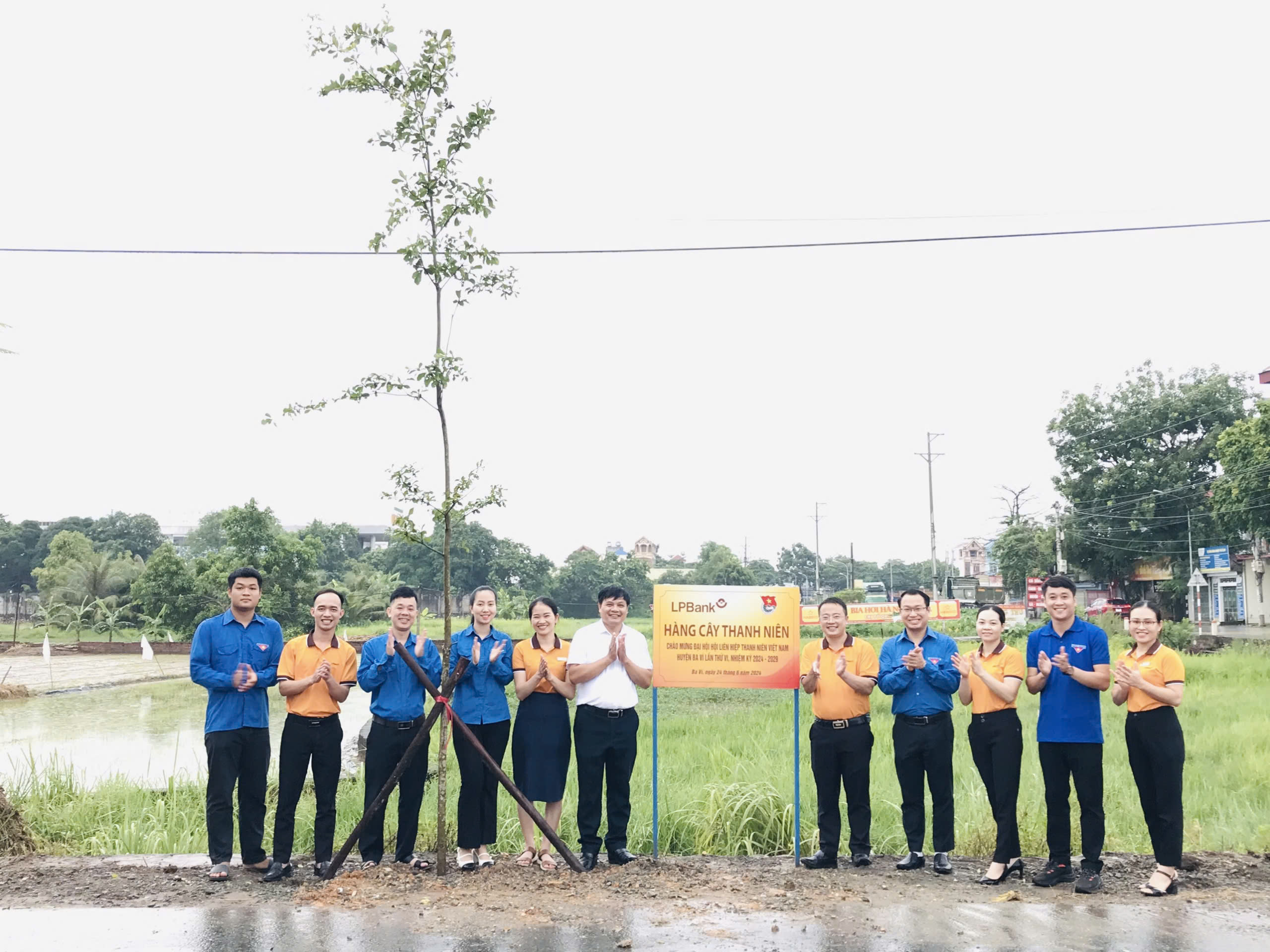 Khánh thành công trình hàng cây thanh niên chào mừng Đại hội Hội LHTN Việt Nam huyện Ba Vì