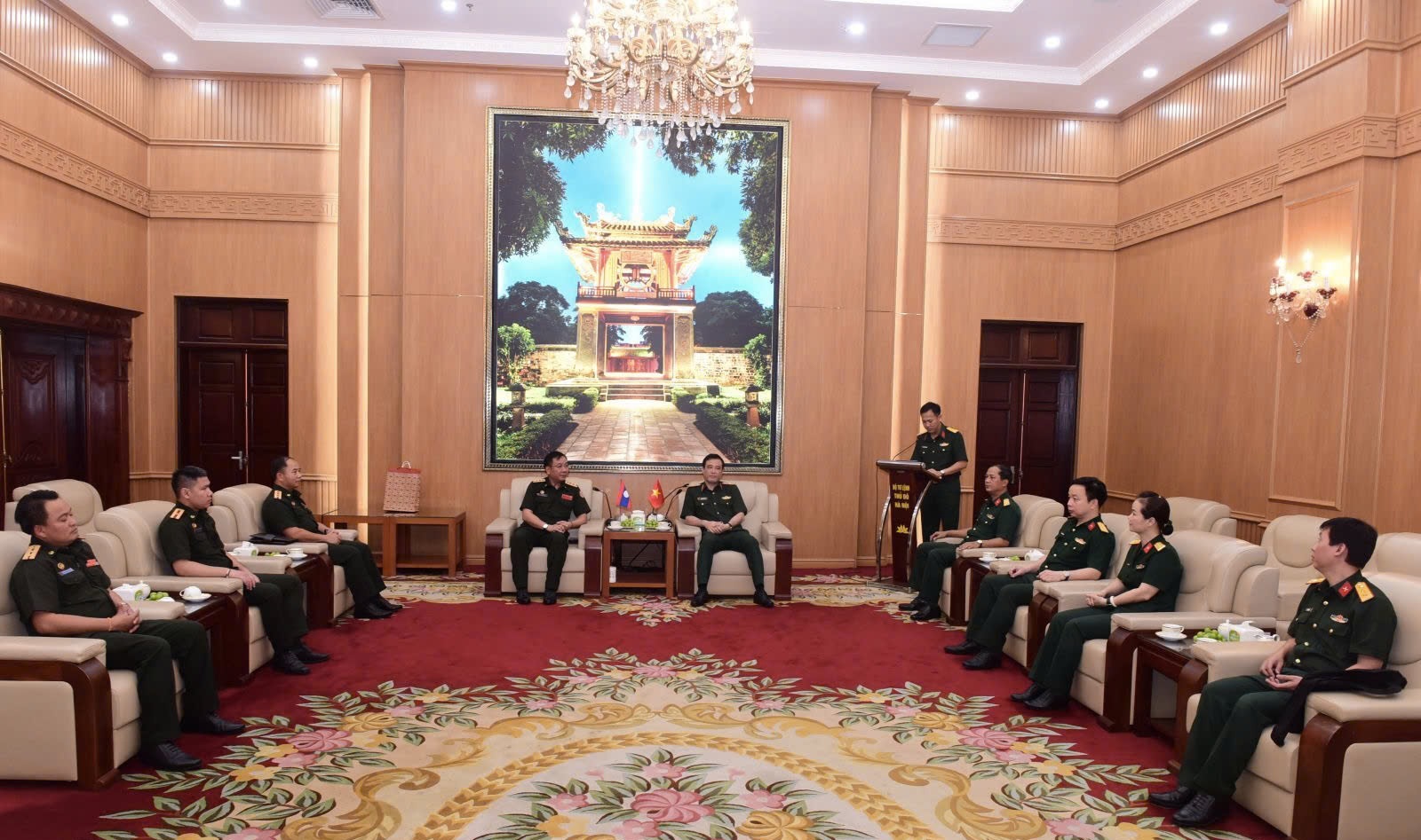 Quan hệ hợp tác Việt Nam - Lào ngày càng thắm thiết