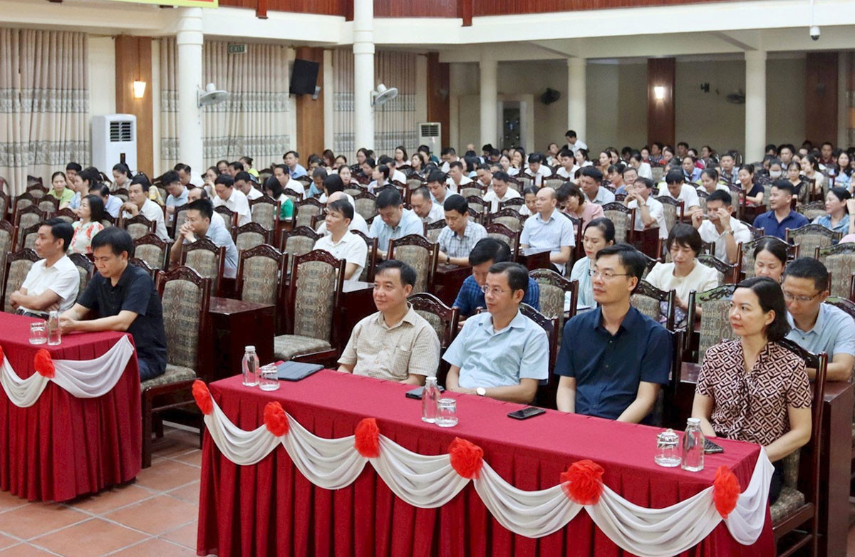 Giữ gìn đạo đức cách mạng - “Vũ khí sắc bén” giúp cán bộ, đảng viên vượt qua cám dỗ - Bài 1: Xây dựng đạo đức cách mạng - công việc hệ trọng của Đảng