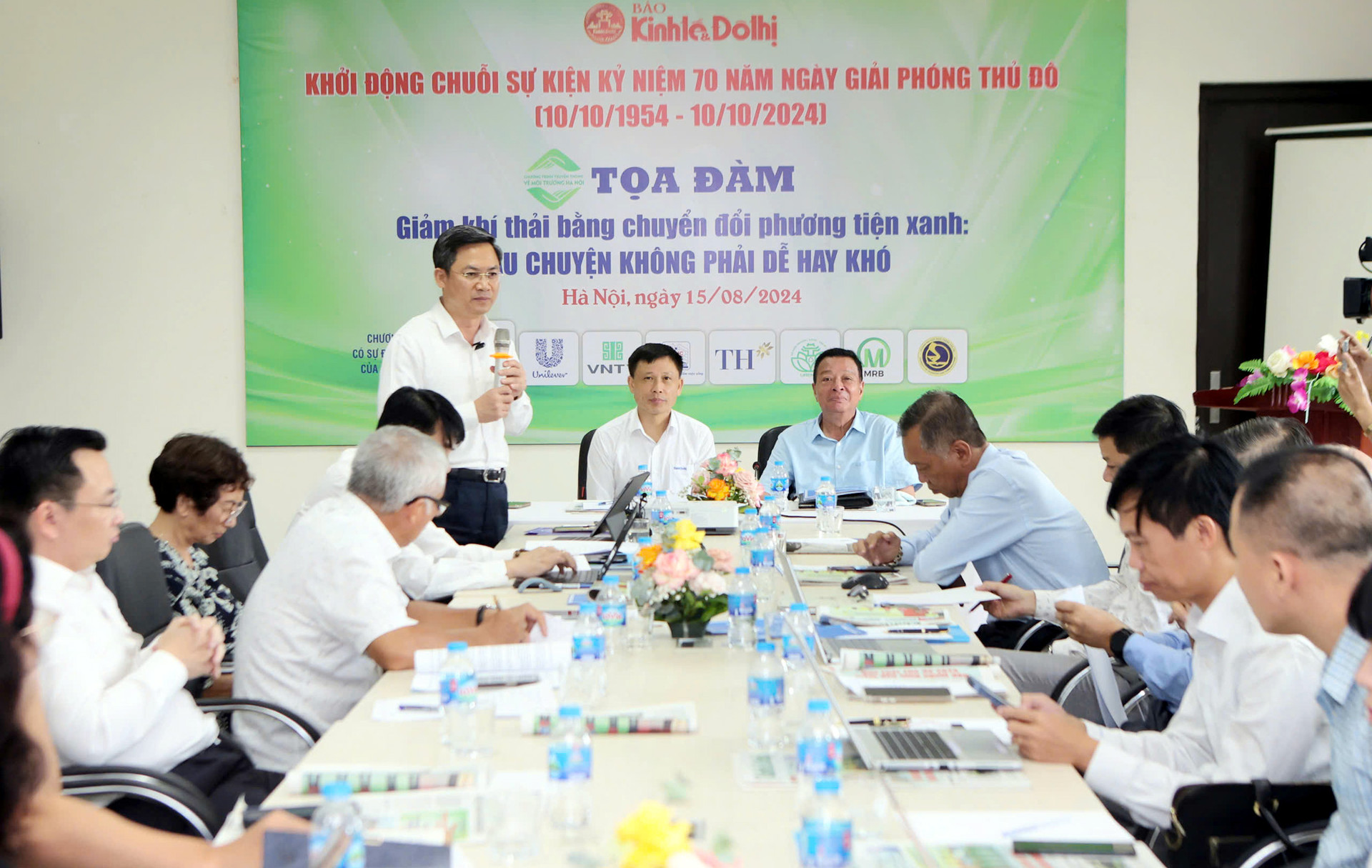 Thành phố Hà Nội quyết tâm chuyển đổi giao thông xanh để giảm ô nhiễm không khí