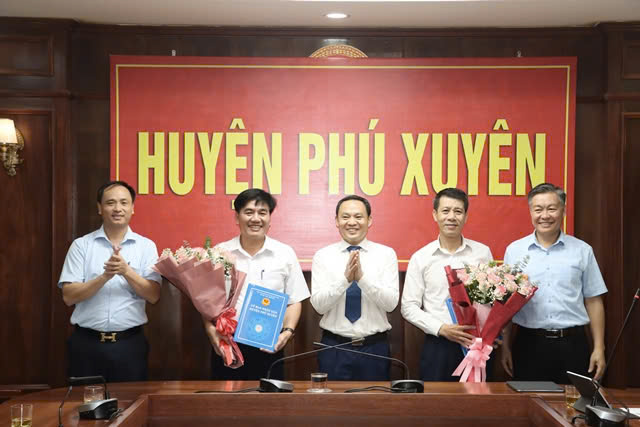Huyện Phú Xuyên tổ chức công bố và trao quyết định bổ nhiệm cán bộ chủ chốt