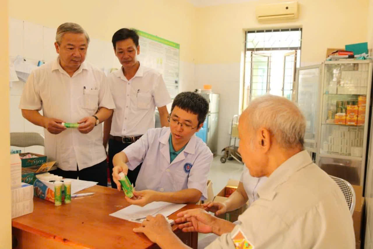 Hà Nội quyết tâm nâng cao chất lượng y tế cơ sở, hướng tới chăm sóc sức khỏe toàn dân
