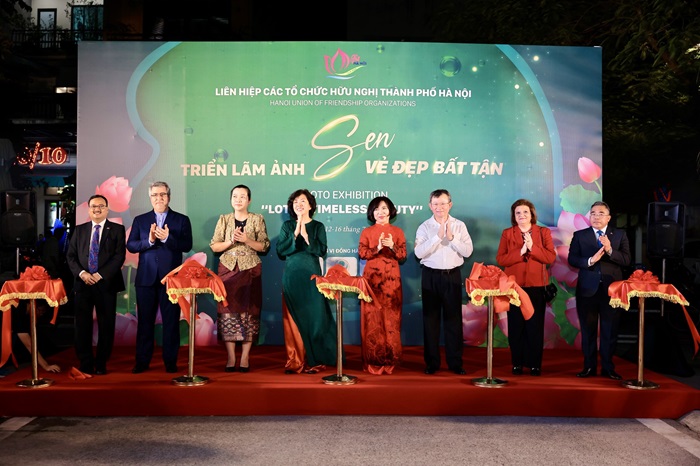 Triển lãm ảnh “Sen - Vẻ đẹp bất tận”: Tôn vinh biểu tượng thanh cao của văn hóa Á Đông