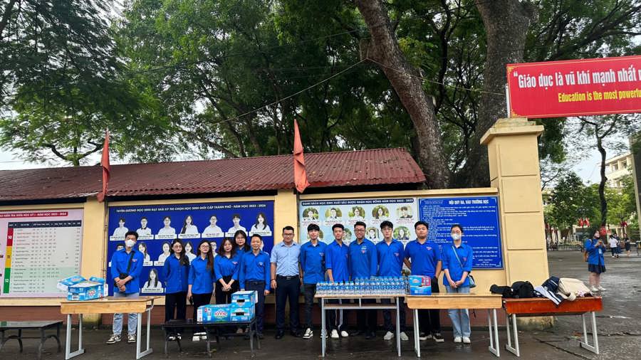 Quận Hoàng Mai triển khai nhiều hoạt động hỗ trợ thí sinh trong kỳ thi THPT Quốc gia 2024