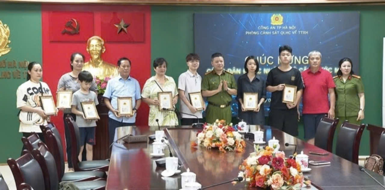 Thành phố Hà Nội đồng loạt triển khai cấp căn cước theo mẫu mới cho người dân