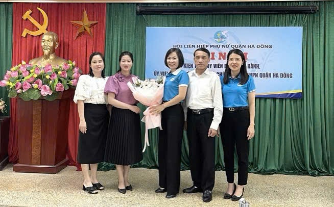 Hội LHPN quận Hà Đông kiện toàn công tác cán bộ chủ chốt nhiệm kỳ 2021-2026