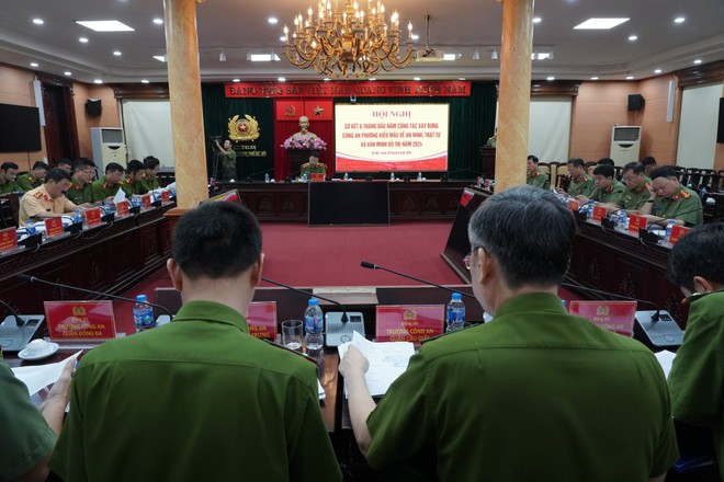 Công an thành phố Hà Nội đẩy mạnh xây dựng Công an phường kiểu mẫu: Nỗ lực vì mục tiêu an ninh, trật tự và văn minh đô thị