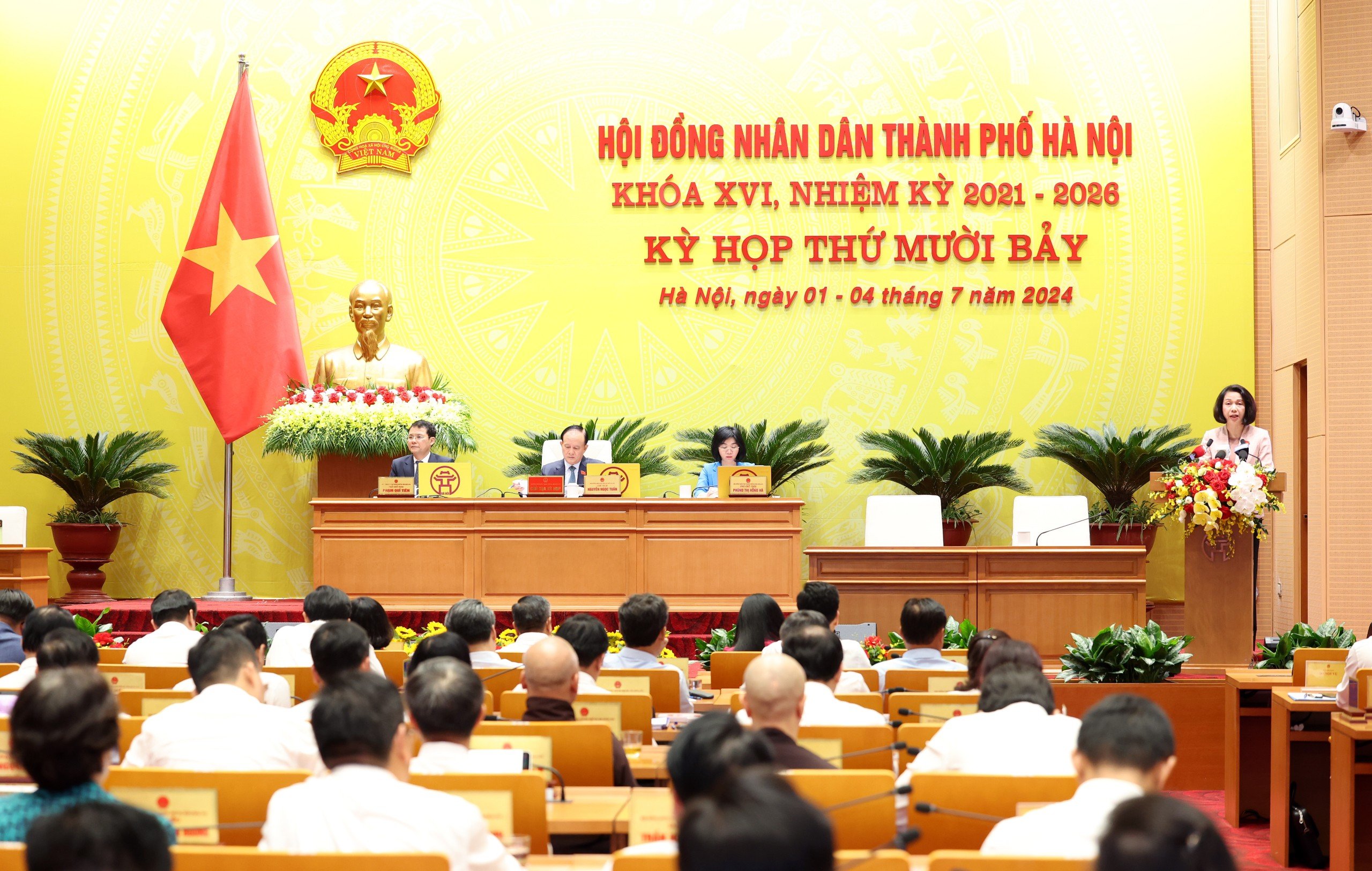 HĐND thành phố Hà Nội chất vấn các vấn đề trọng yếu về kỷ luật công vụ và giải quyết việc làm
