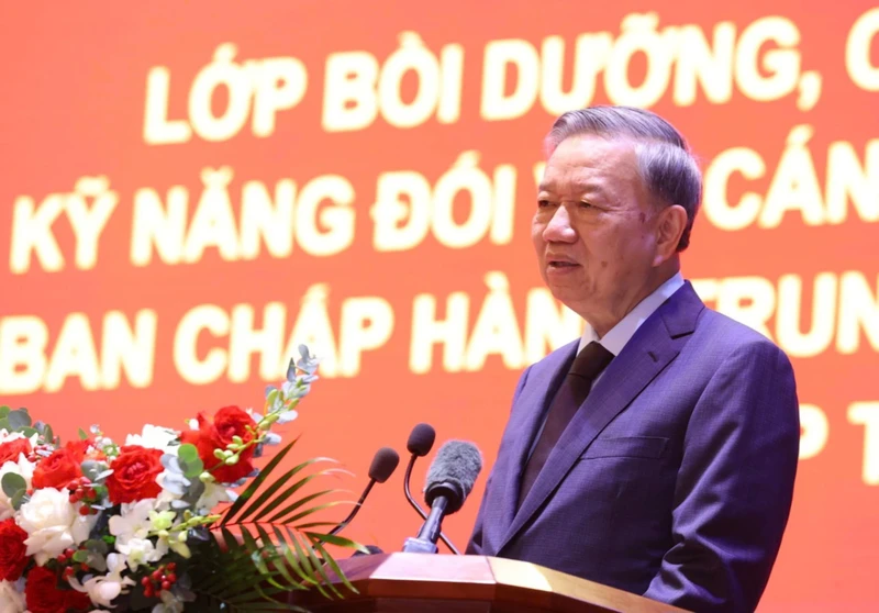 Khai giảng Lớp bồi dưỡng cán bộ quy hoạch Ủy viên Trung ương khóa XIV