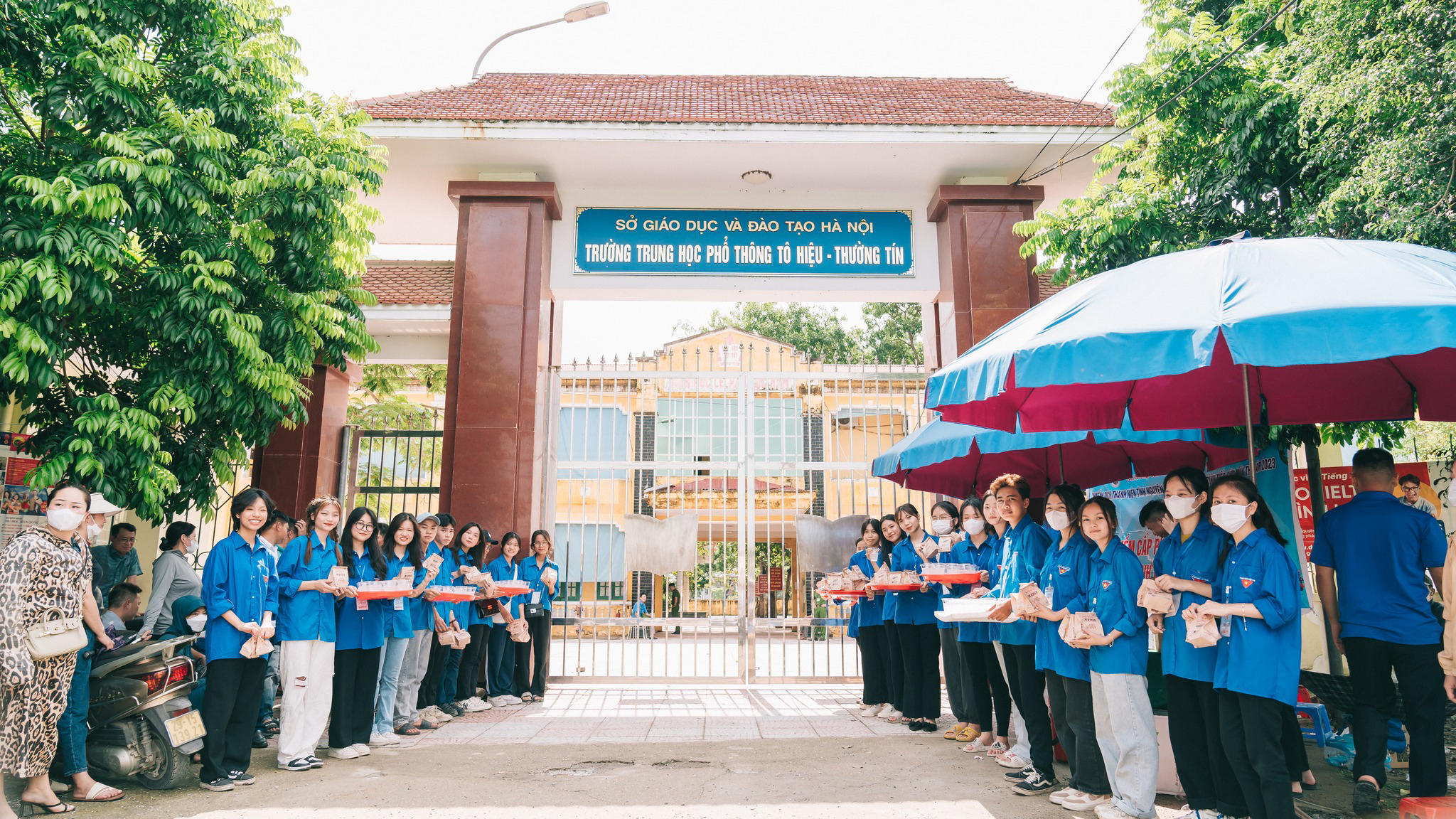 Tuổi trẻ huyện Thường Tín đồng hành cùng các sĩ tử trong kỳ thi tuyển sinh vào lớp 10 THPT năm học 2024-2025