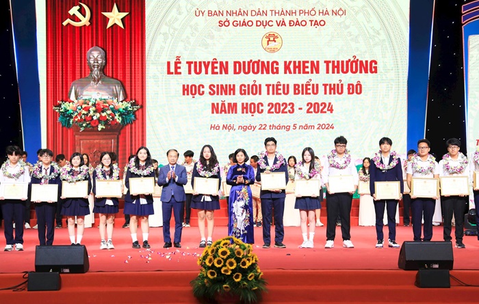 Học sinh Thủ đô tỏa sáng, giáo dục Hà Nội đạt nhiều thành tích nổi bật