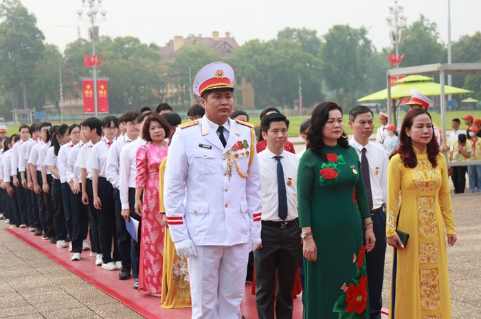 Học sinh Thủ đô tỏa sáng tại lễ báo công thành tích năm học 2023-2024 dâng Bác