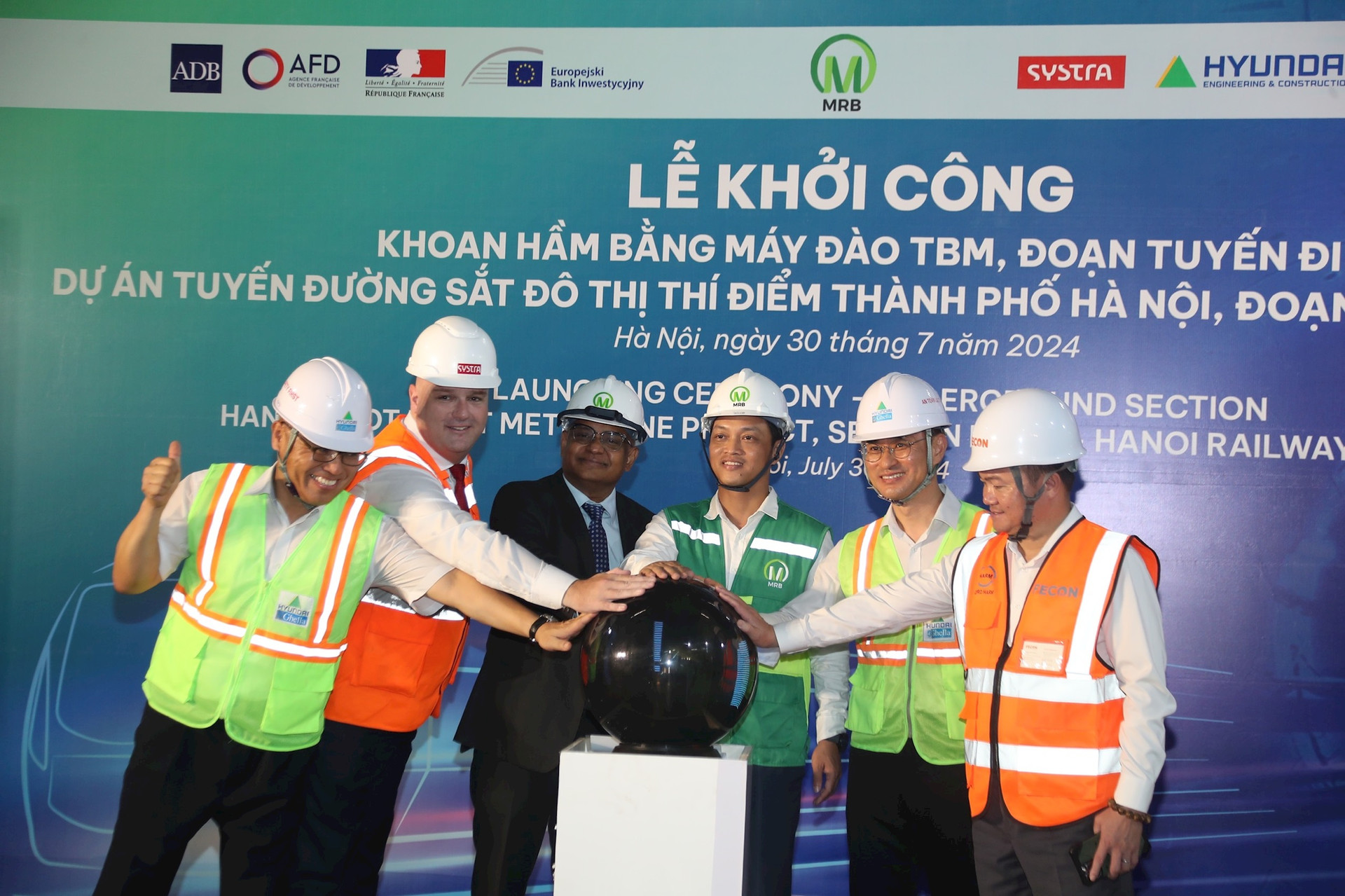 Thành phố Hà Nội: Khởi công khoan hầm tuyến đường sắt đô thị Nhổn - ga Hà Nội, mở ra tương lai giao thông mới