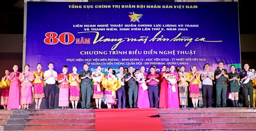 Tỏa sáng tinh thần yêu nước qua chương trình nghệ thuật đặc sắc