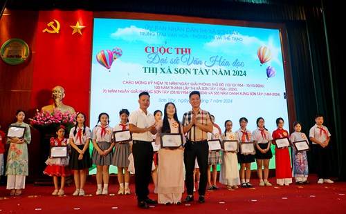 Cuộc thi Đại sứ Văn hóa đọc thị xã Sơn Tây: Phát huy hào khí Thăng Long - Hà Nội, xây dựng Thủ đô Văn hiến - Văn minh - Hiện đại